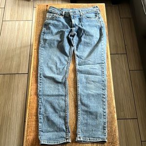 Levi’s straight leg jeans.
